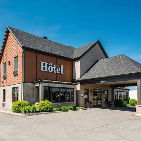 Econo Lodge Inn & Suites Saint Apollinaire Exterior foto